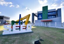 SEED abre seletivo com 40 vagas para Assistente Administrativo e Professores Formadores, com salários de até R$ 4.160,20 SEED abre seletivo com 40 vagas para Assistente Administrativo e Professores Formadores, com salários de até R$ 4.160,20